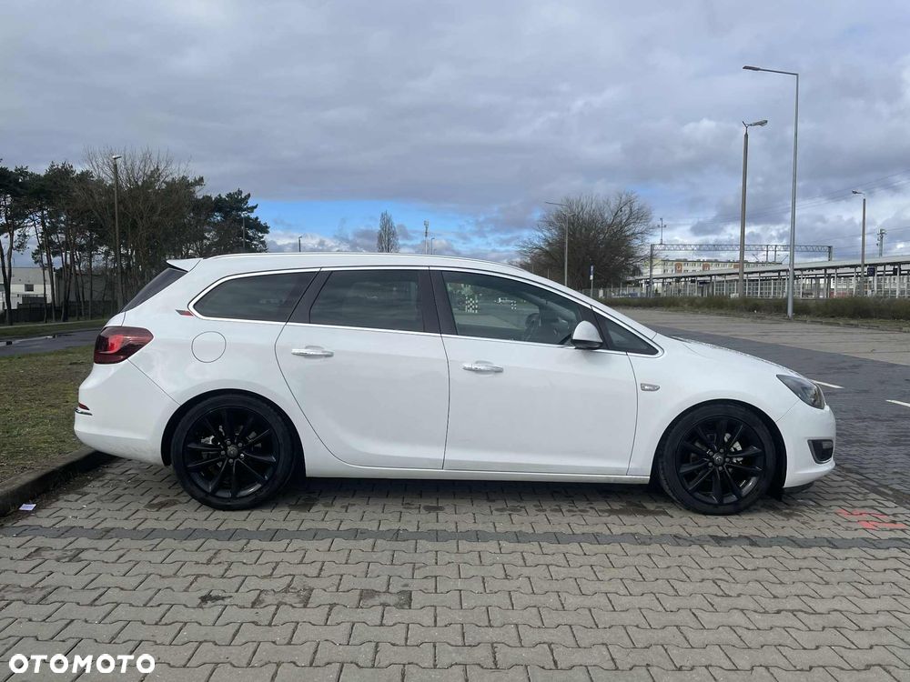Opel Astra 1.4 Turbo Cosmo - 9