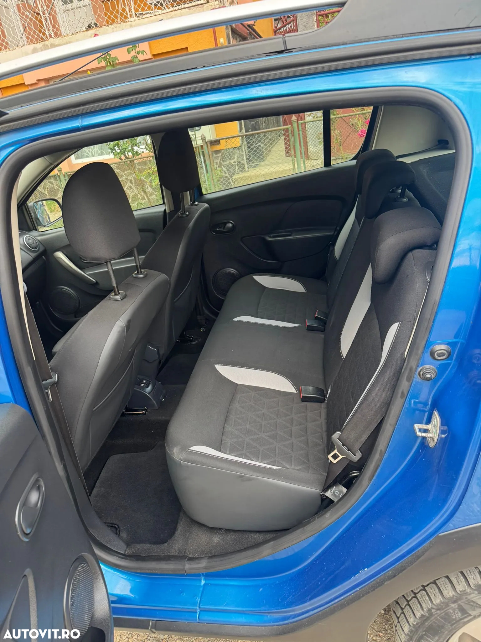 Dacia Sandero Stepway dCi 90 S&S Prestige - 16