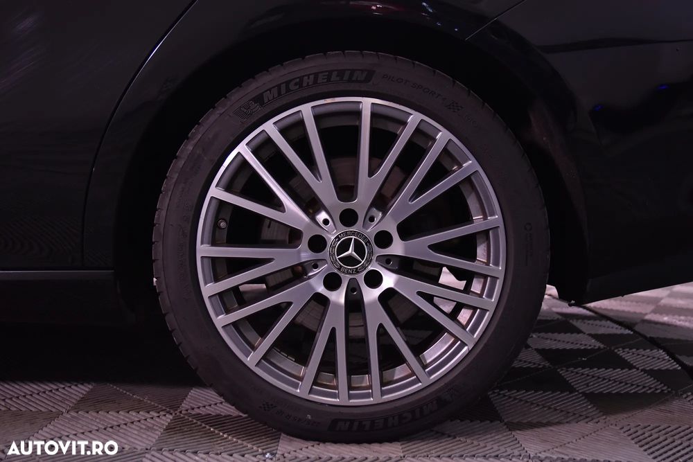 Mercedes-Benz CLA - 13