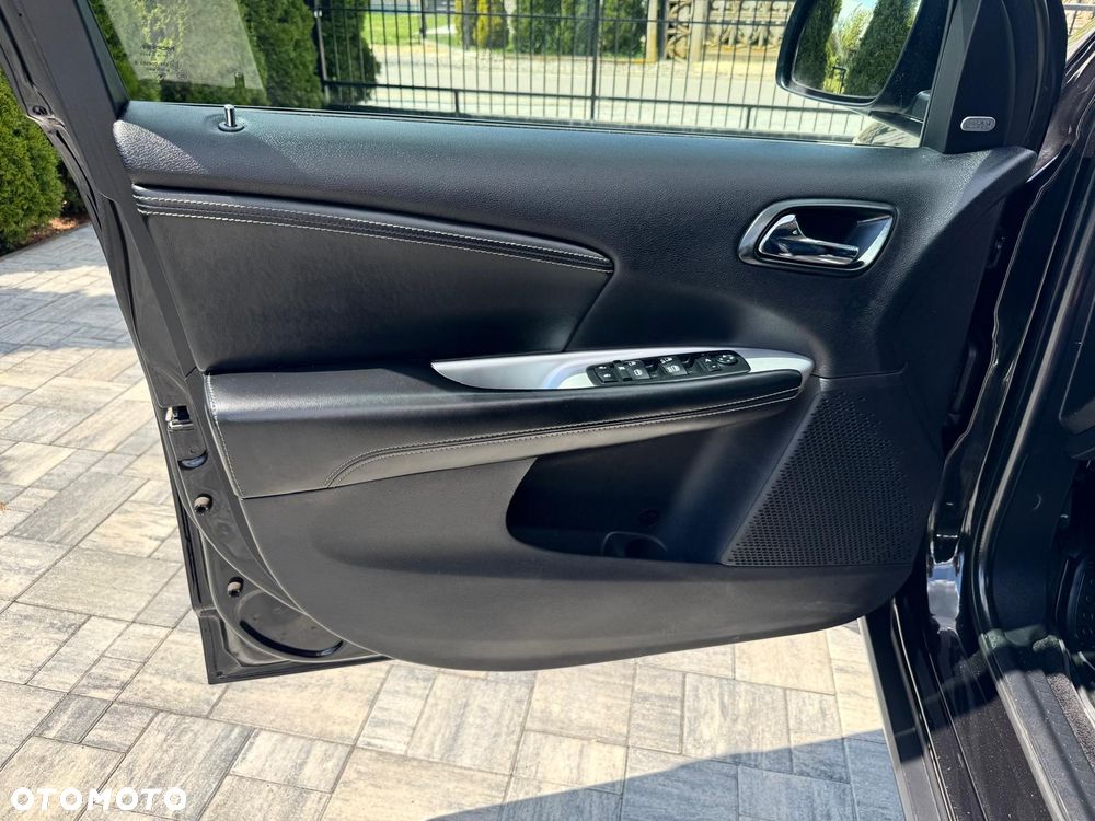 Fiat Freemont 2.0 Multijet 16V DPF Automatik Allrad Black Code - 32