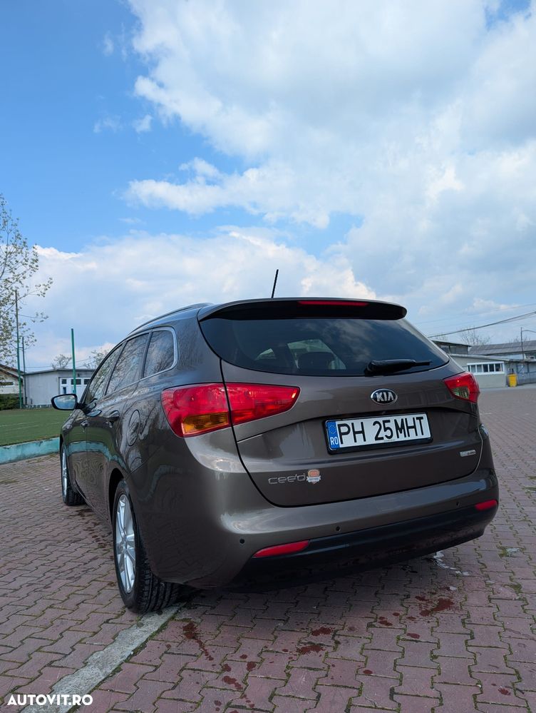 Kia Ceed 1.4 CVVT Dream Team Edition - 11