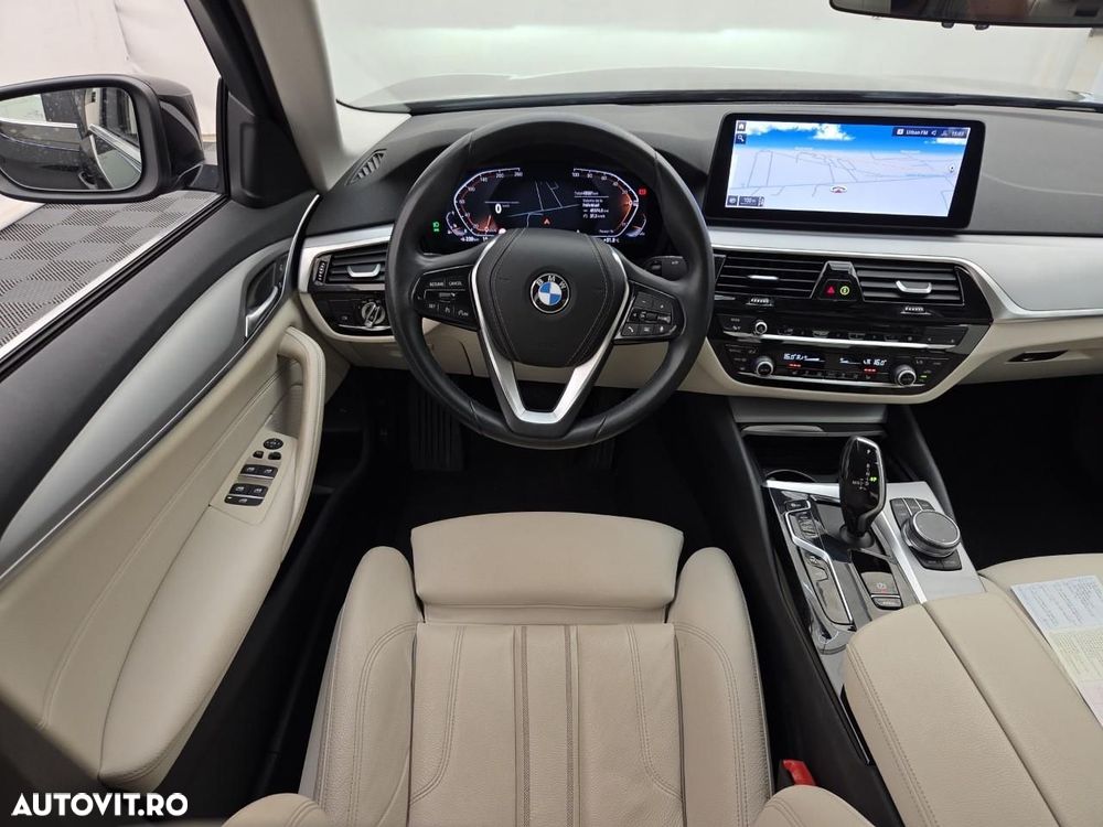 BMW Seria 5 530i xDrive AT MHEV - 7
