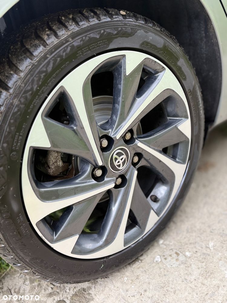 Toyota Auris 1.6 D-4D Prestige - 12