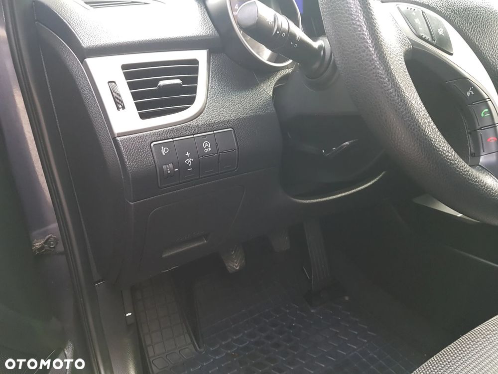 Hyundai i30 1.4 BlueDrive Run - 33