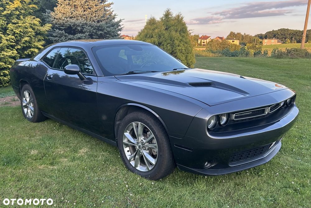 Dodge Challenger 3.6 SXT Plus - 3
