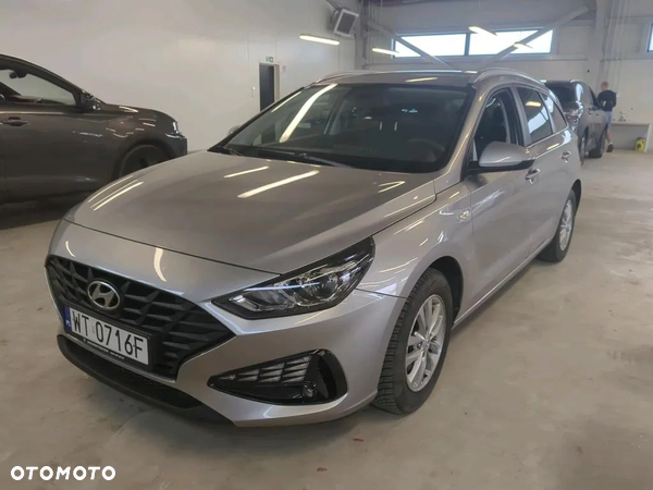 Hyundai i30 1.5 DPI Classic +