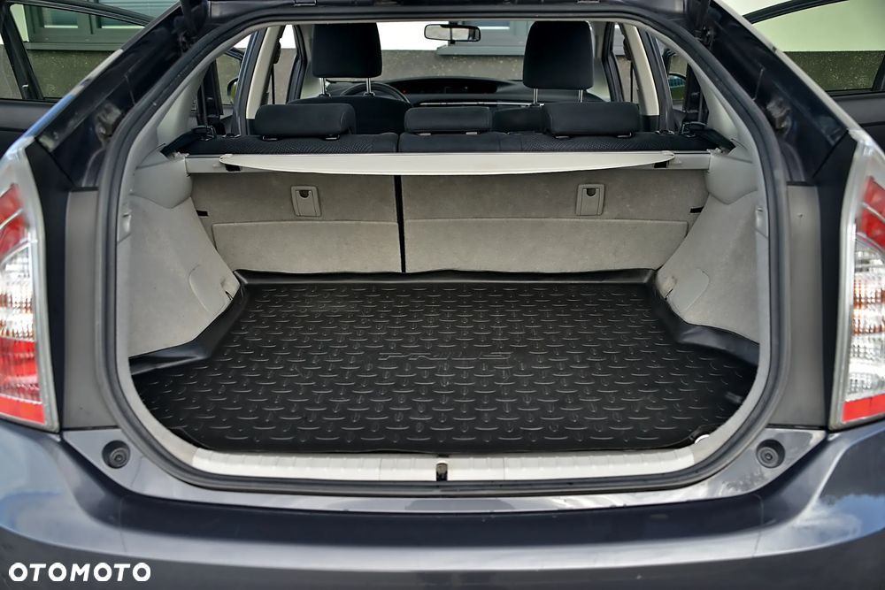 Toyota Prius 1.8 Hybrid Premium - 39