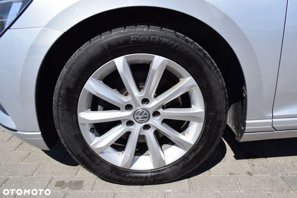 Volkswagen Passat - 39