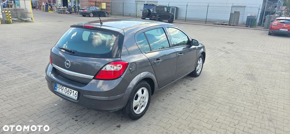 Opel Astra - 4