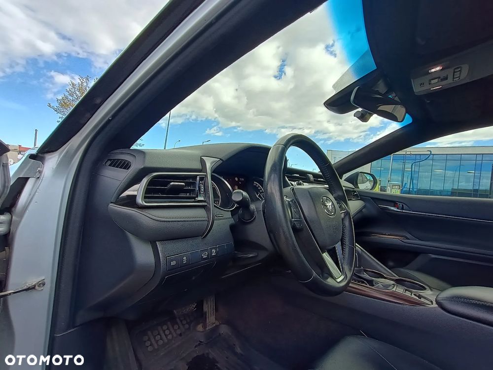 Toyota Camry 2.5 Hybrid Comfort CVT - 17