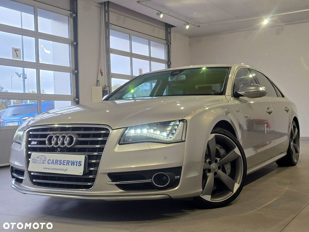 Audi S8