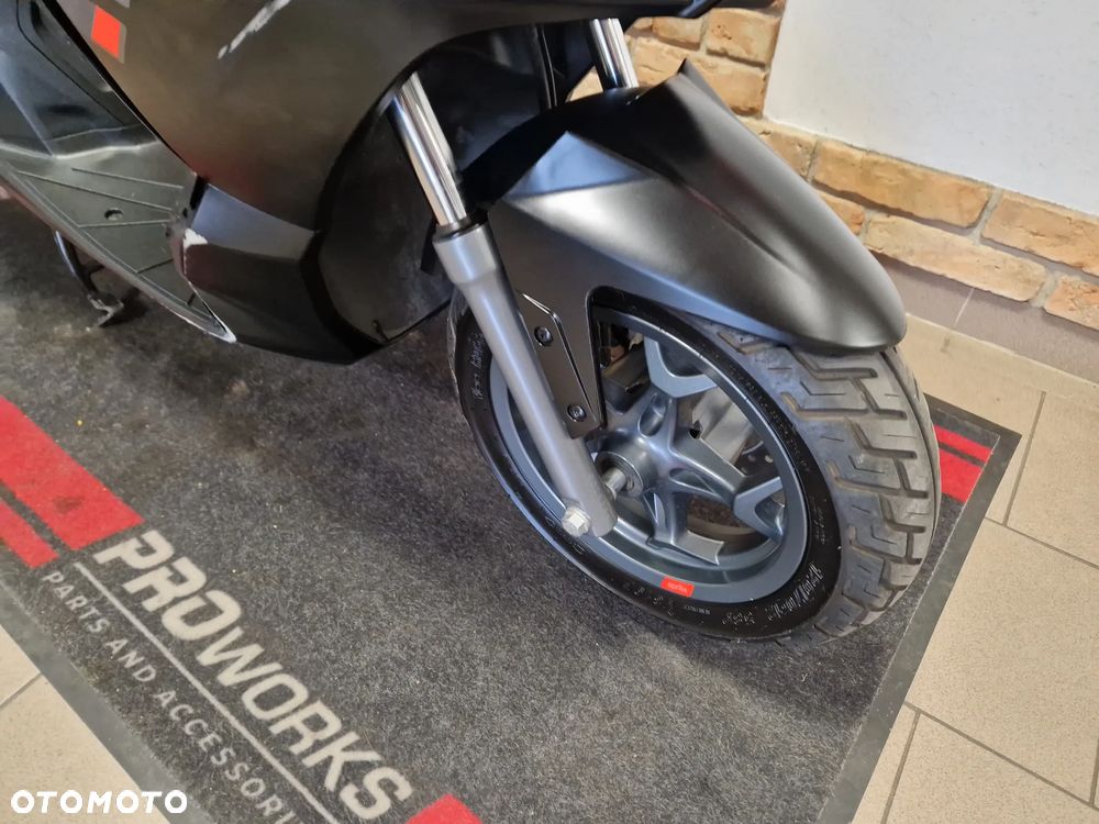 Aprilia SX - 17