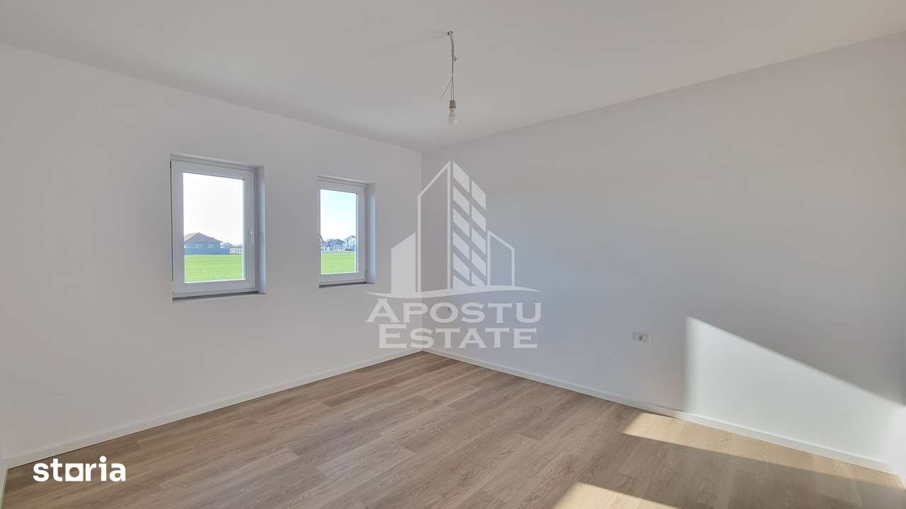 Jumatate de duplex de vanzare, pe parter, cu 3 camere si 2 bai, Sag, T - Imagine principală: 2/12