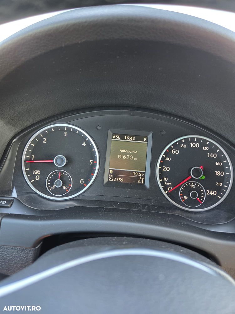 Volkswagen Tiguan - 8