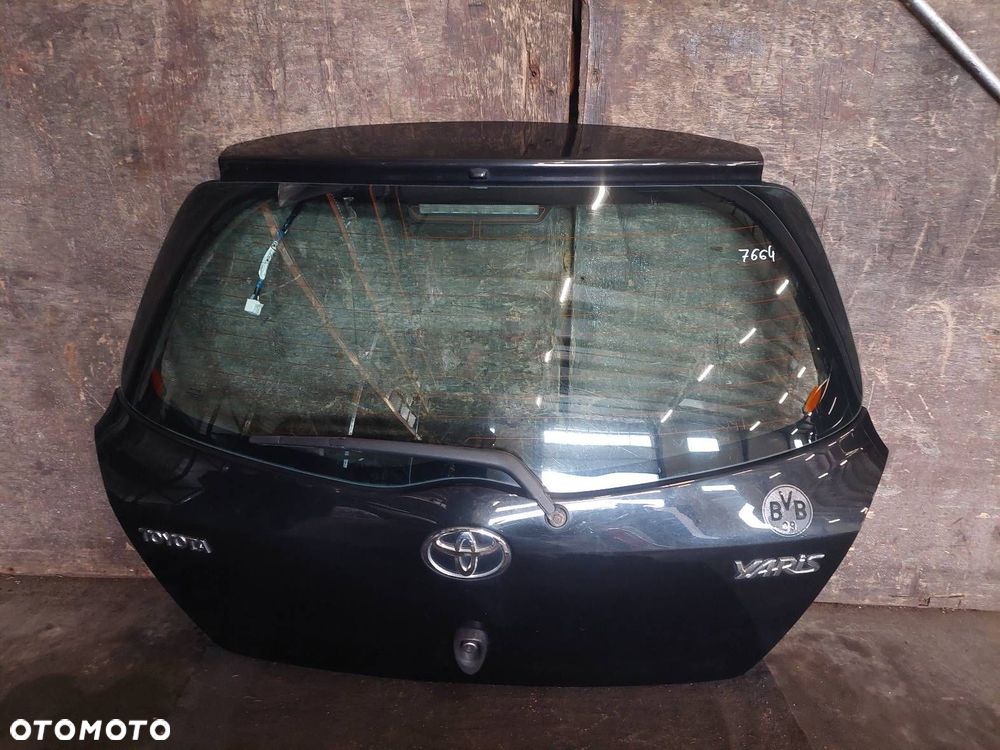 KOMPLETNY TYŁ KLAPA BAGAŻNIKA ZDERZAK TYŁ LAMPY TOYOTA YARIS II LIFT 209 - 8
