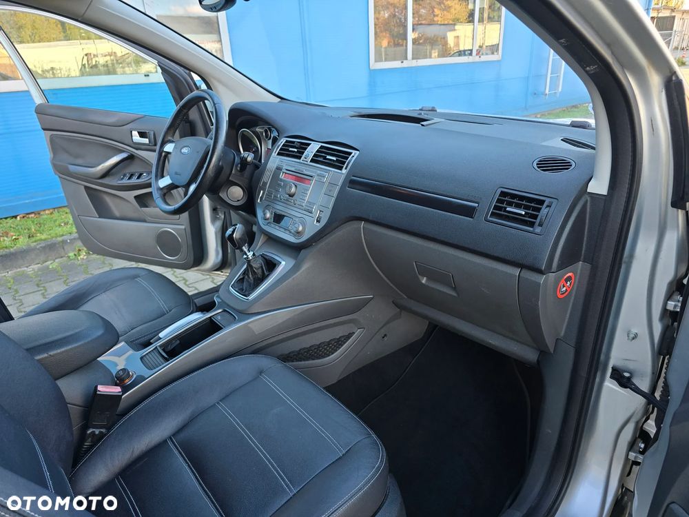 Ford Kuga 2.0 TDCi 2x4 Titanium - 11