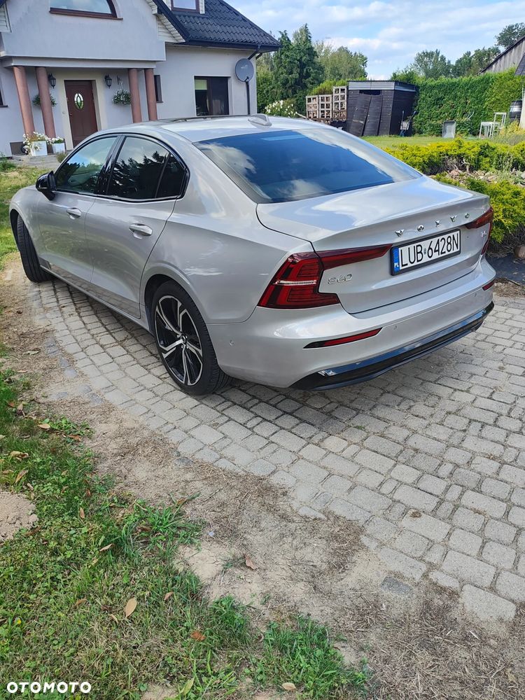 Volvo S60 B5 B AWD Plus Dark - 3