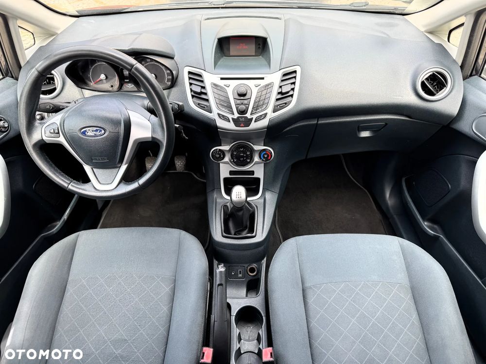 Ford Fiesta 1.25 Champions Edition - 13