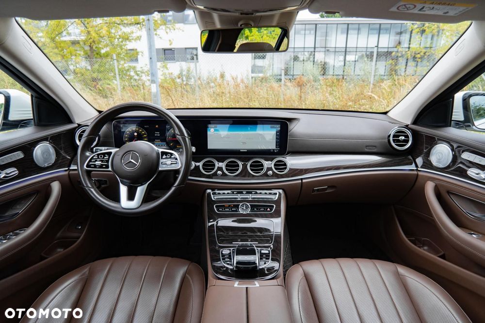 Mercedes-Benz Klasa E 220 d 9G-TRONIC Exclusive - 11