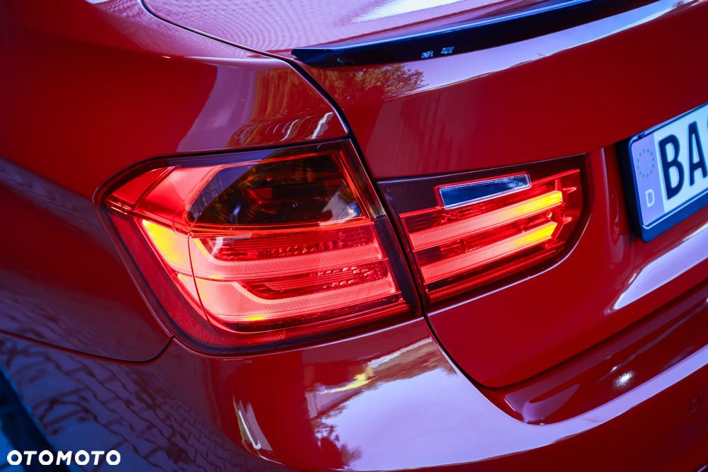BMW Seria 3 320d DPF Edition Sport - 18