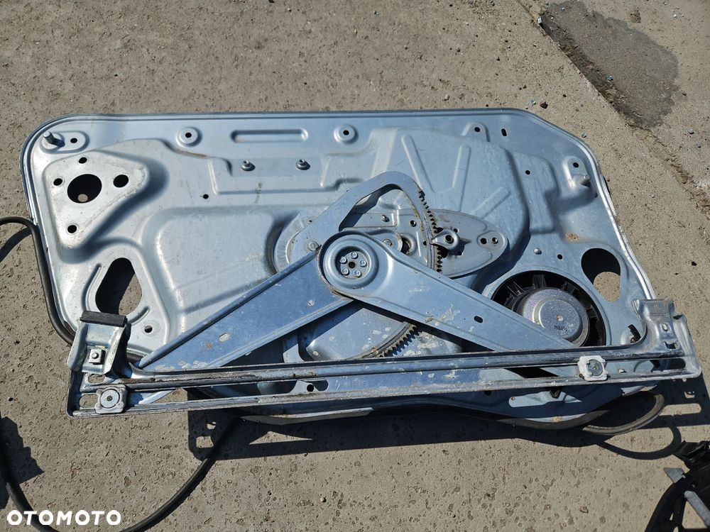 Zamek podnośnik klamka szyba drzwi prawy przedni Volvo V50 przedlift 2004r 452-46 - 7