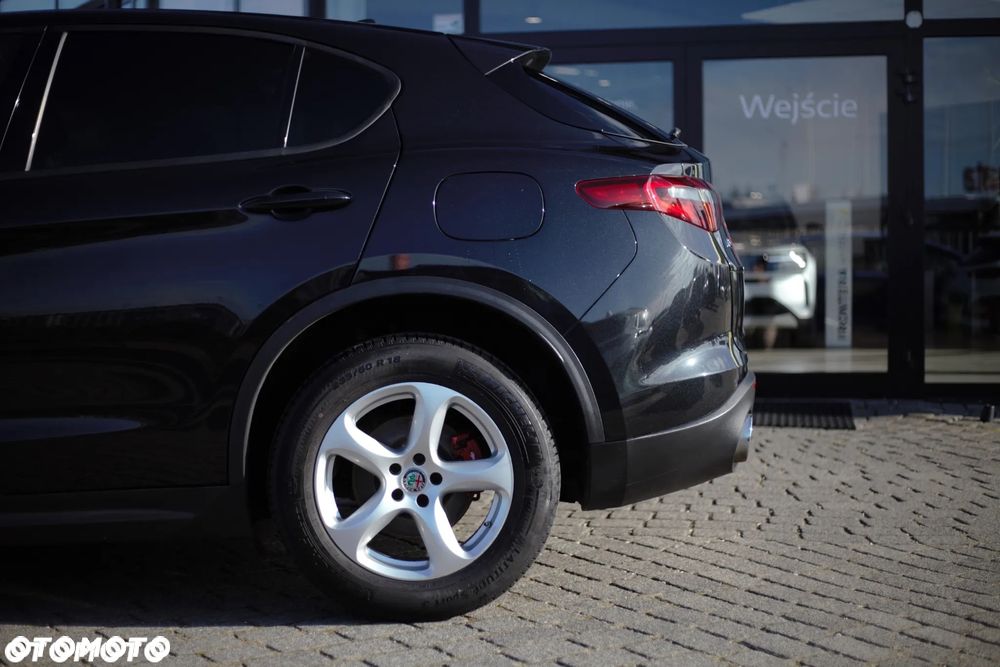 Alfa Romeo Stelvio 2.0 Turbo Q4 - 4
