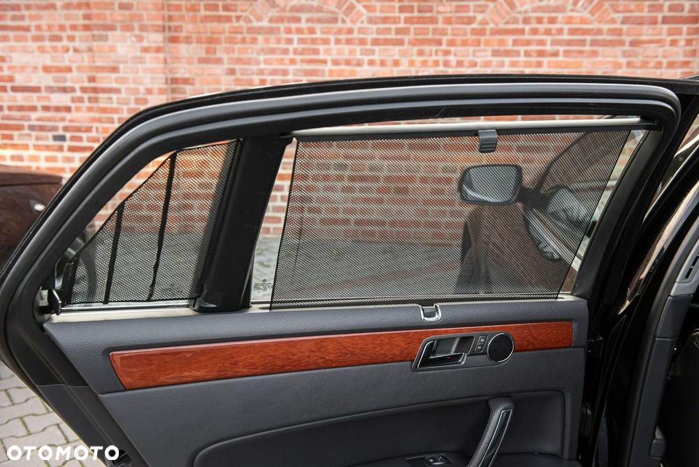 Volkswagen Phaeton - 25