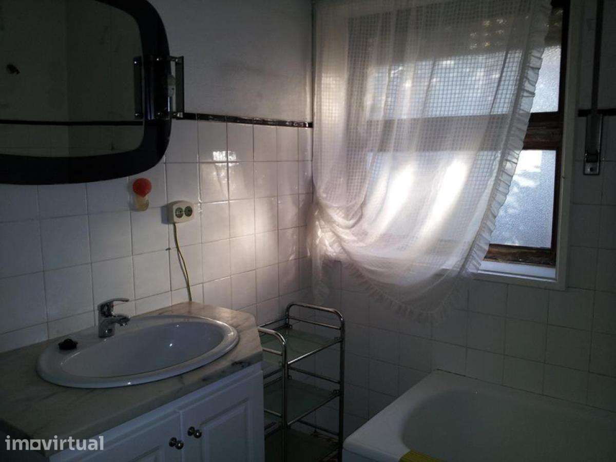Quarto - localizado em Ramalde Porto - Grande imagem: 5/30