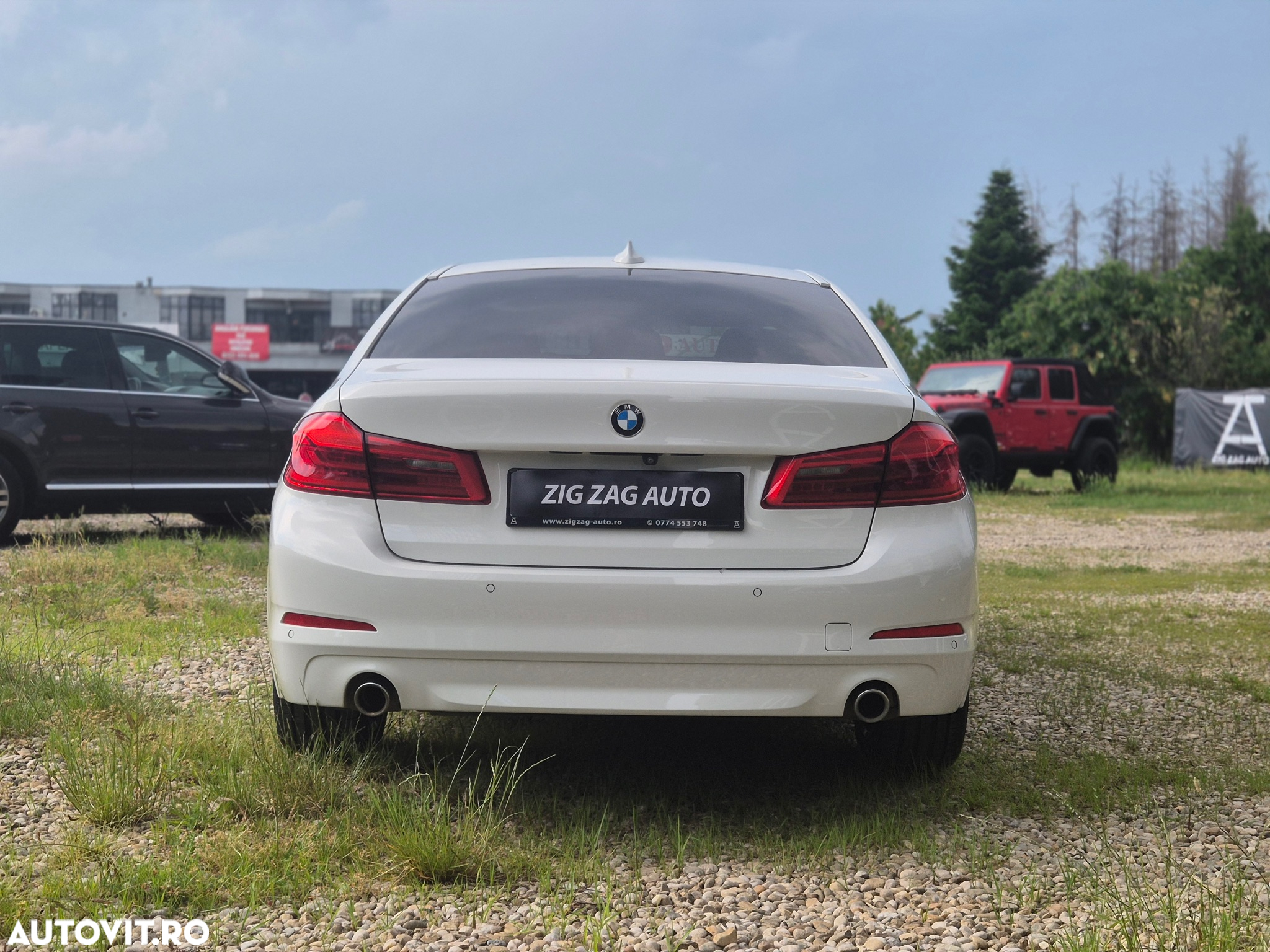BMW Seria 5 530i xDrive AT - 9