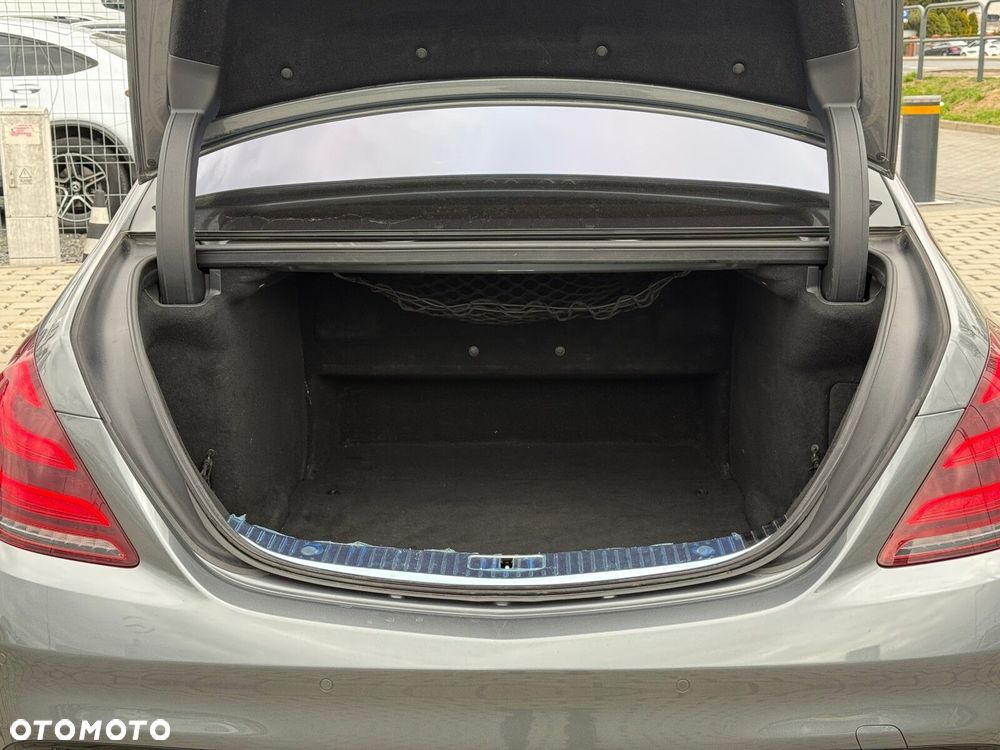 Mercedes-Benz Klasa S 560 4-Matic L 9G-TRONIC - 37