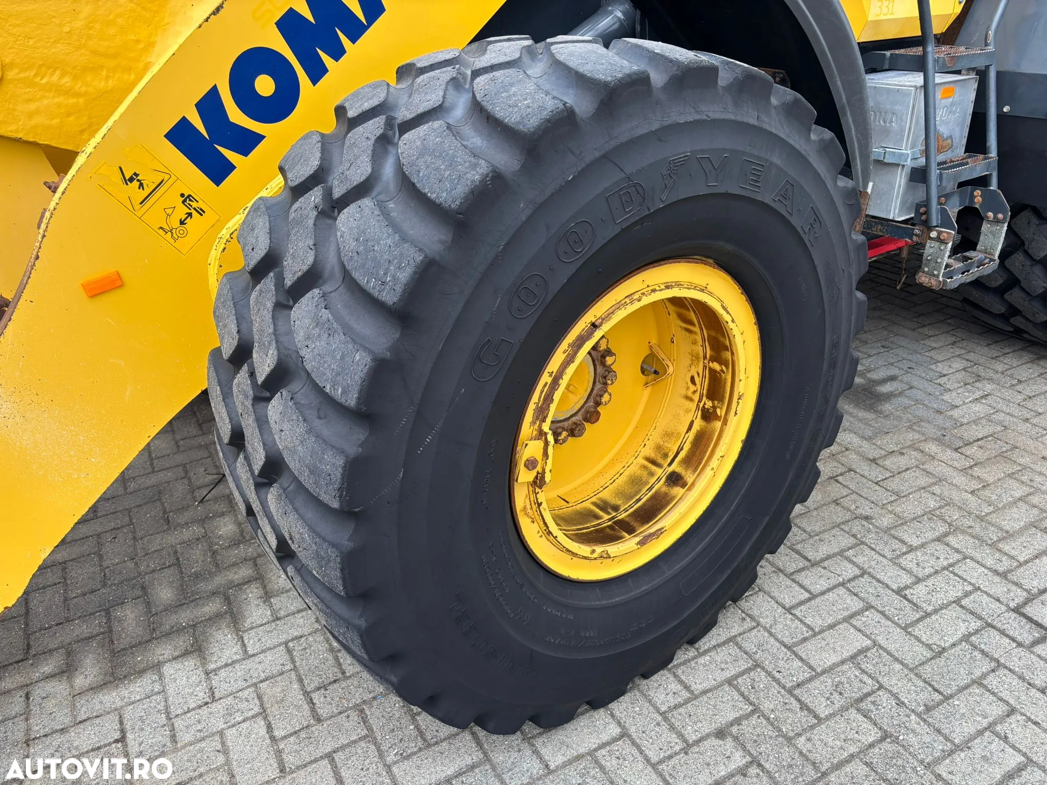 Komatsu WA320-7 Incarcator frontal vola wola compact buldo - 10