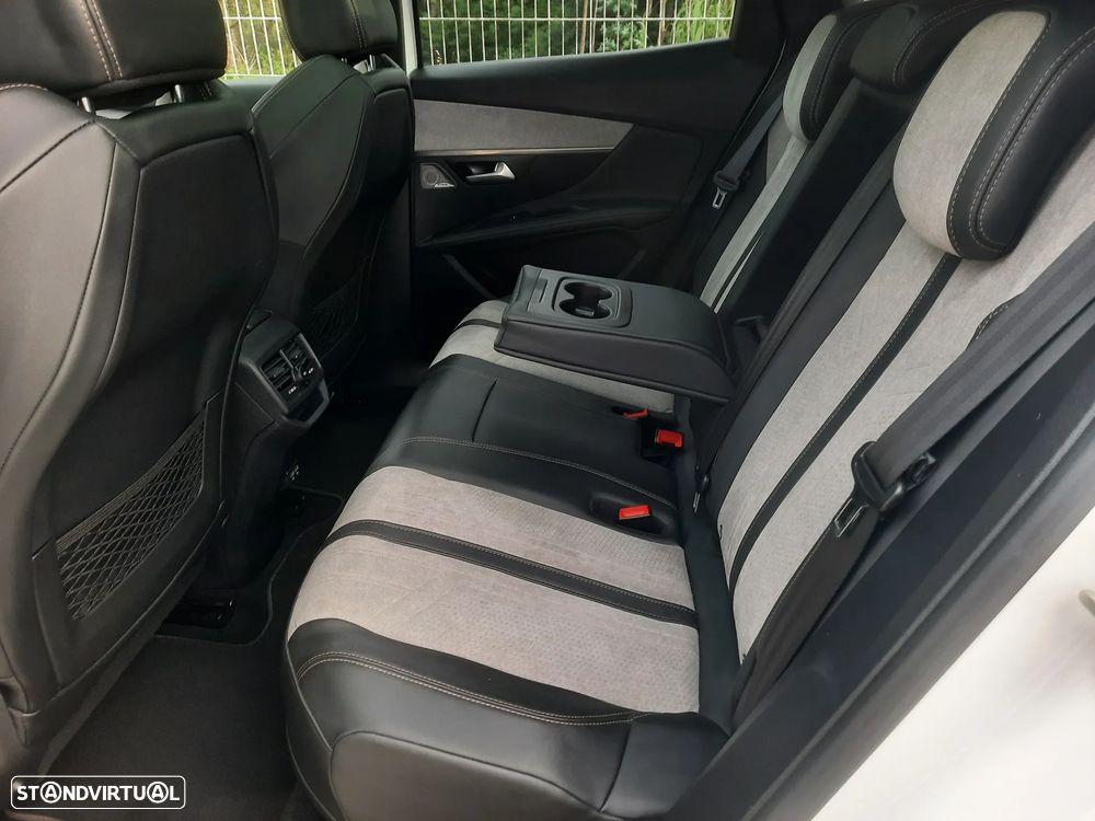 Peugeot 3008 1.6 Hybrid4 GT Pack e-EAT8 - 42