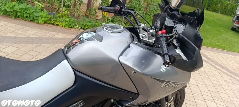Suzuki V-STROM - 22