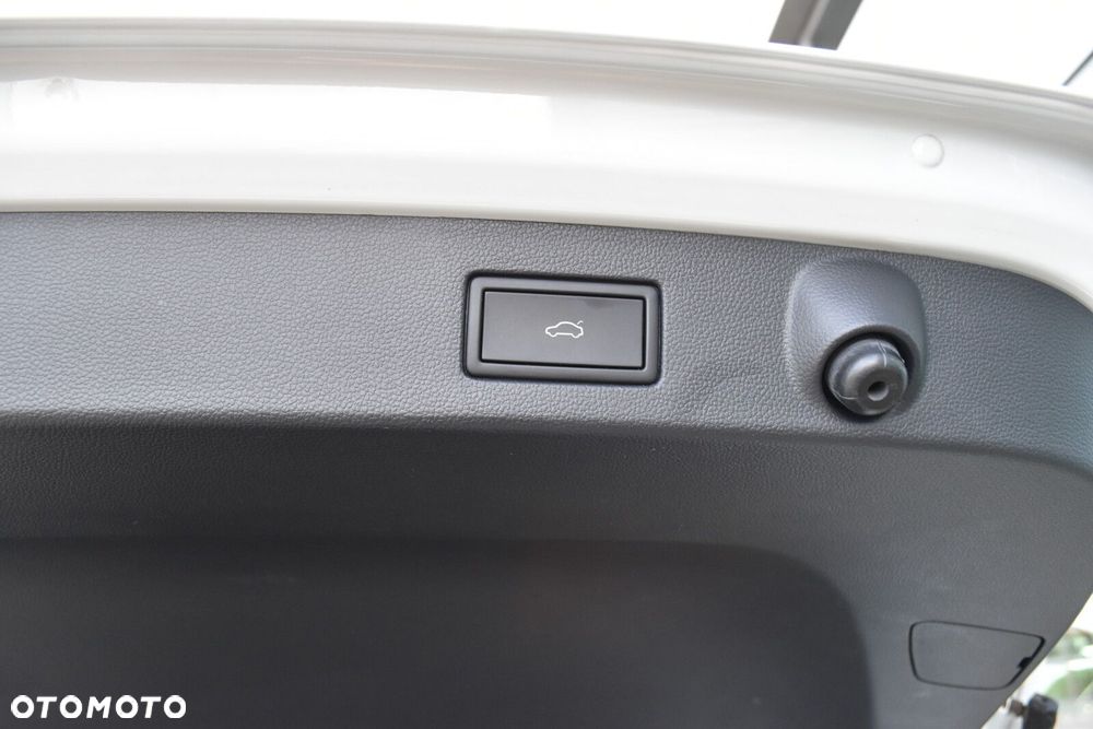 Volkswagen Arteon 2.0 TDI R-Line DSG - 39