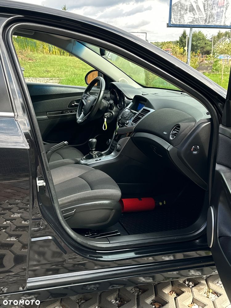 Chevrolet Cruze - 16