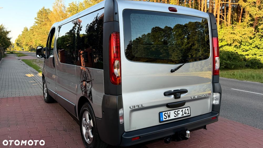 Opel Vivaro - 8
