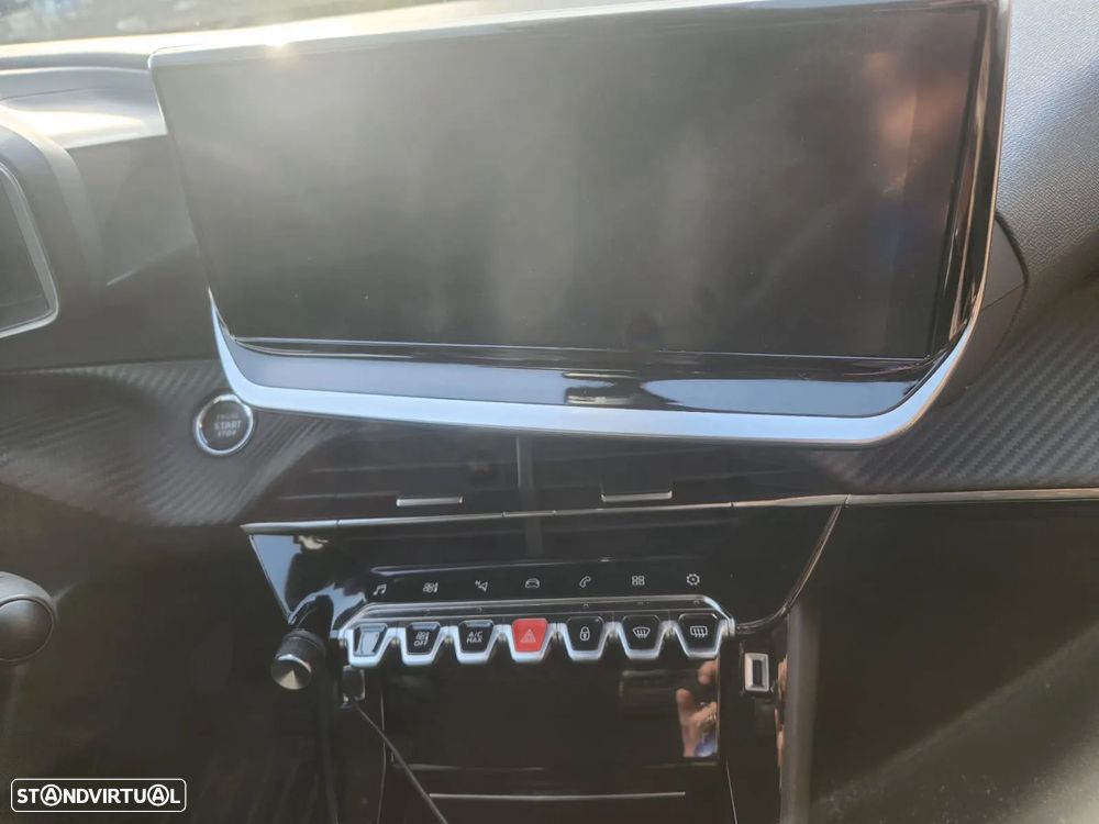 Peugeot 2008 1.2 PureTech Allure - 8