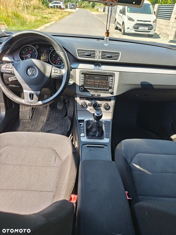 Volkswagen Passat 1.8 TSI Comfortline - 12