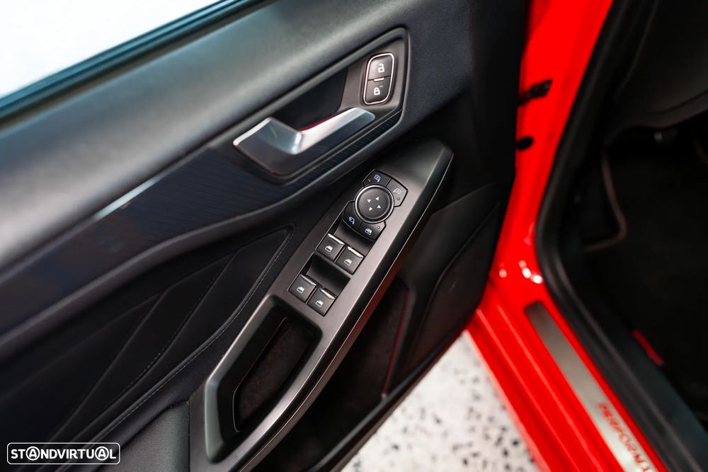 Ford Focus 2.3 EcoBoost S&S ST c/ Pack Estilo - 13