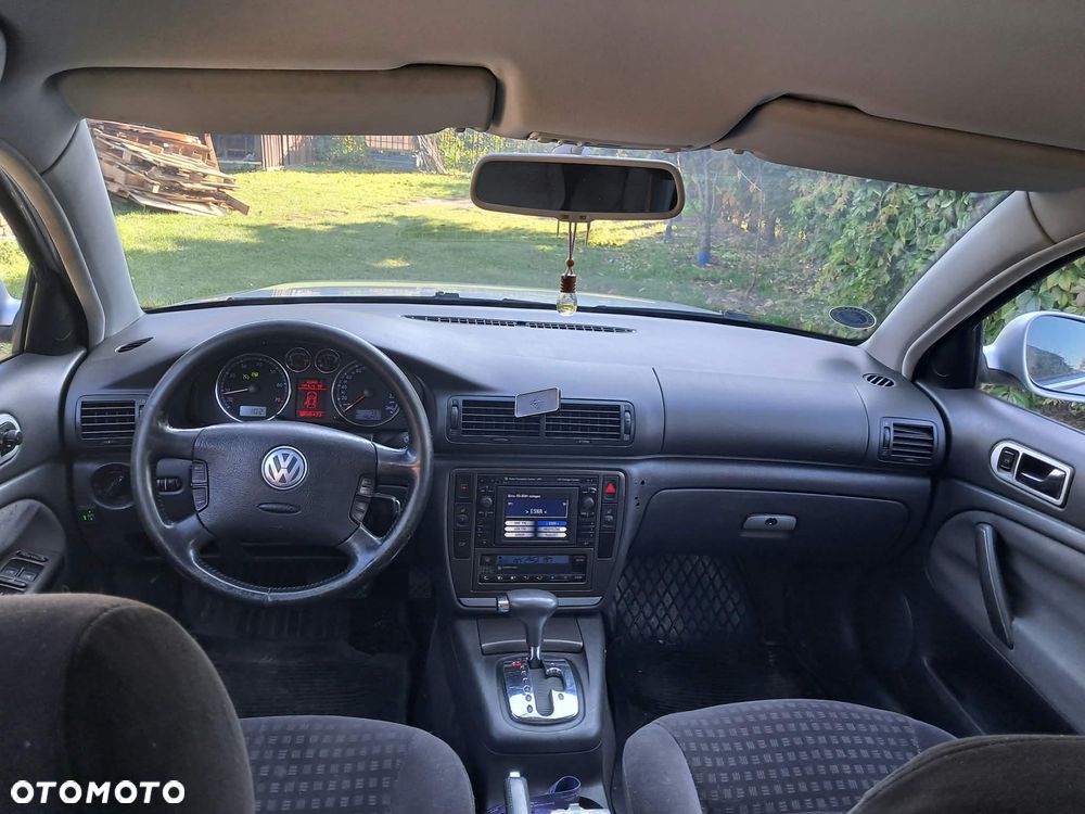 Volkswagen Passat - 7