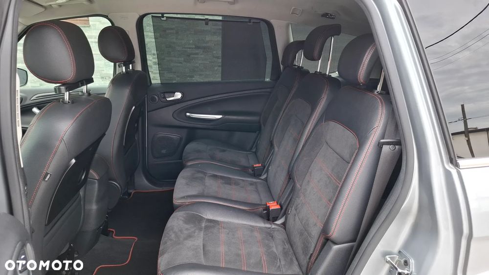 Ford S-Max 2.0 TDCi DPF Titanium X - 33