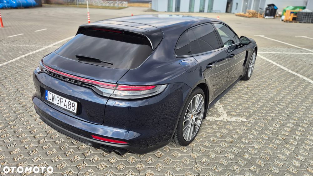 Porsche Panamera - 4