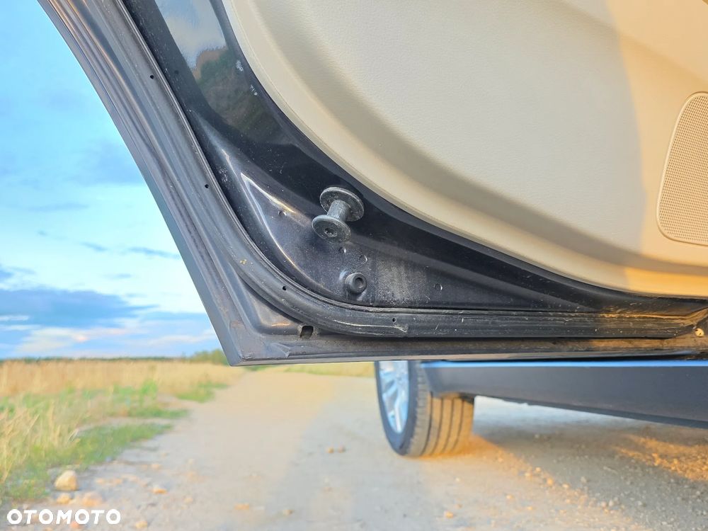 Subaru Outback - 36