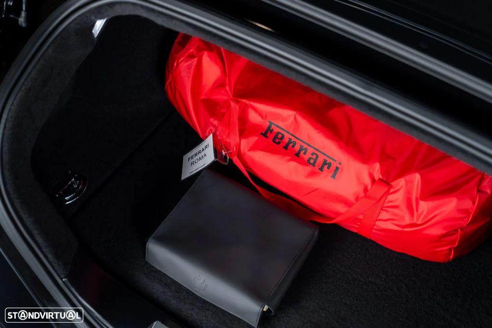 Ferrari Roma 3.9 Twin-Turbo V8 - 12