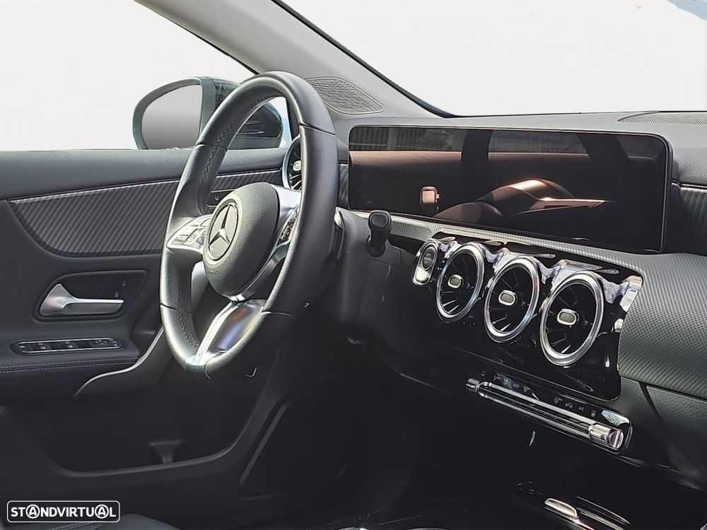 Mercedes-Benz A 250 e - 12