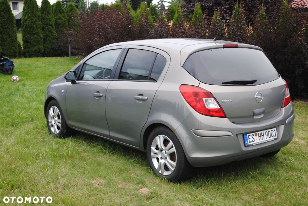 Opel Corsa 1.4 16V Satellite - 4