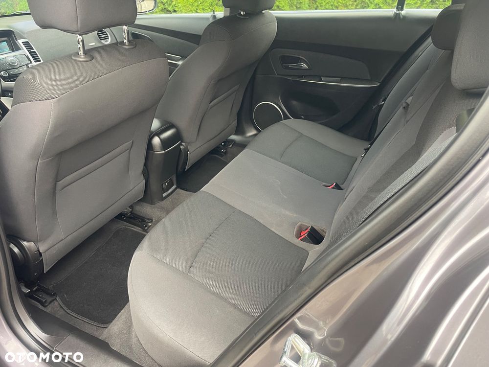 Chevrolet Cruze - 19