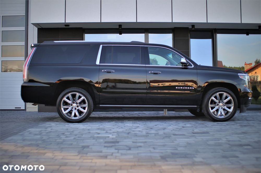 Chevrolet Suburban - 11