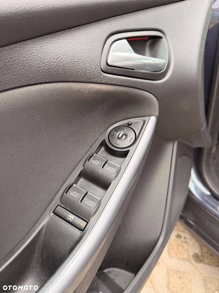 Ford Focus 1.6 TDCi DPF Titanium - 10