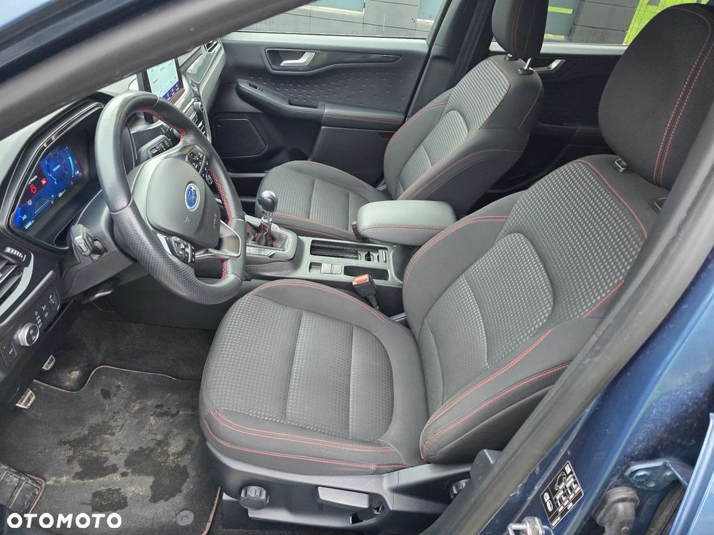 Ford Kuga 2.0 TDCi 2x4 ST-Line - 9